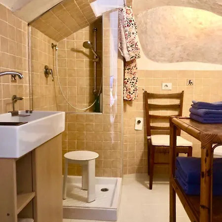 Tipica Casa Nei Sassi Di アパート マテーラ